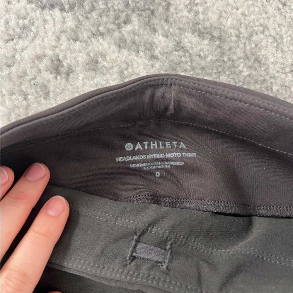 Women’s ATHLETA Headlands Hybrid Moto Tight Leggings ~ Size 0 - Picture 3 of 4